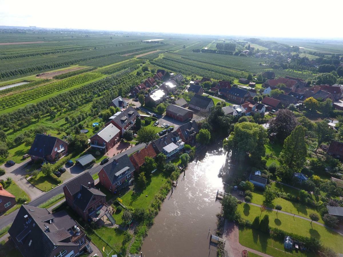 Deichkroenchen Ferienwohnung Altes Land Hamburg 约克 外观 照片